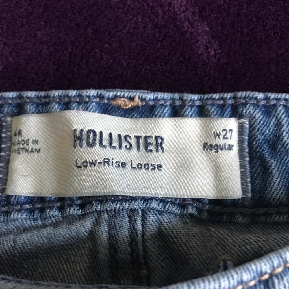 Hollister Light Blue Denim Jeans w 27 regular jeans NWOT - Picture 2 of 4